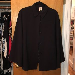 Black button-up cape for fall with armholes
